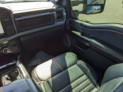 Used 2024 Ford F350 Platinum w/ FX4 Off-Road Package image 12