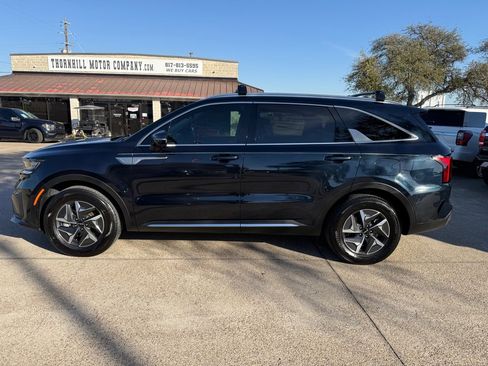 Used 2022 Kia Sorento S image 4