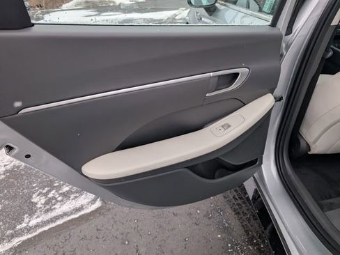 Certified 2024 Hyundai Sonata SEL w/ Convenience Package image 10
