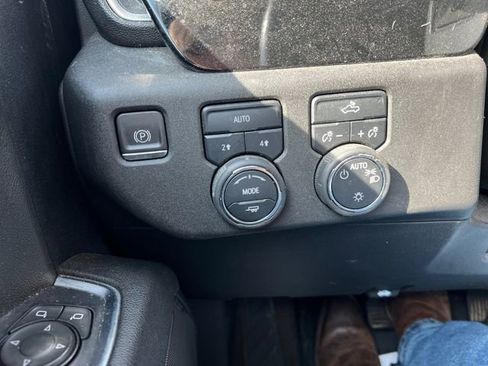 Used 2023 Chevrolet Silverado 1500 LT image 24