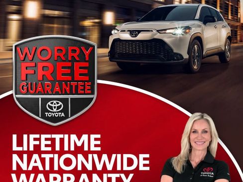 Used 2025 Toyota Corolla LE FWD image 2