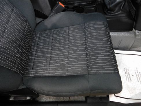 Used 2012 Jeep Wrangler Unlimited Sport image 97