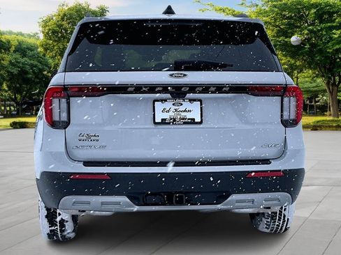 New 2026 Ford Explorer Active w/ Active Comfort Package image 4