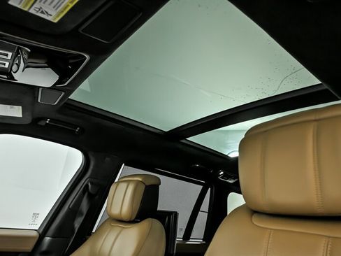 Used 2021 Land Rover Range Rover Long Wheelbase Autobiography image 20