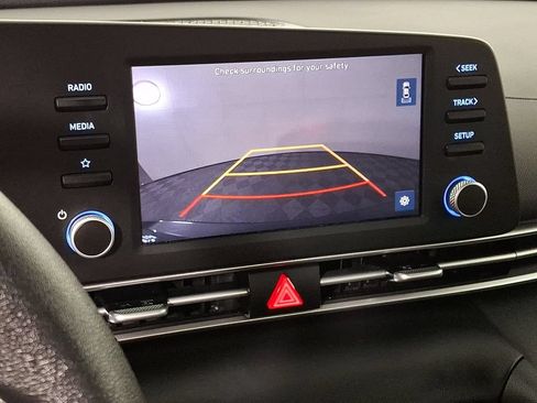 Used 2023 Hyundai Elantra SEL w/ Cargo Package FWD image 4