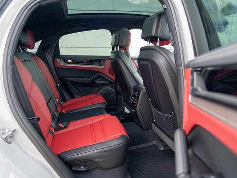 New 2026 Porsche Cayenne S AWD/4WD image 25