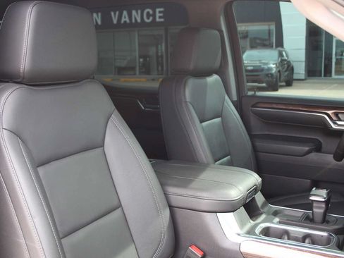 Used 2024 Chevrolet Silverado 1500 LT Trail Boss w/ Convenience Package II AWD/4WD image 22