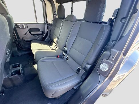 Used 2021 Jeep Gladiator Sport AWD/4WD image 27