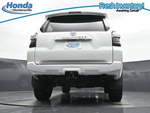 Used 2023 Toyota 4Runner SR5 Premium w/ Moonroof Package RWD image 32