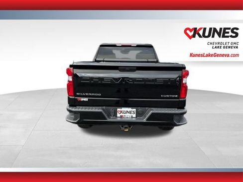 Used 2020 Chevrolet Silverado 1500 Custom w/ Custom Value Package image 5