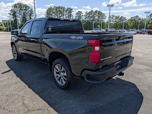 Used 2022 Chevrolet Silverado 1500 RST AWD/4WD image 7