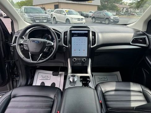 Used 2024 Ford Edge SEL w/ Convenience Package AWD/4WD image 2