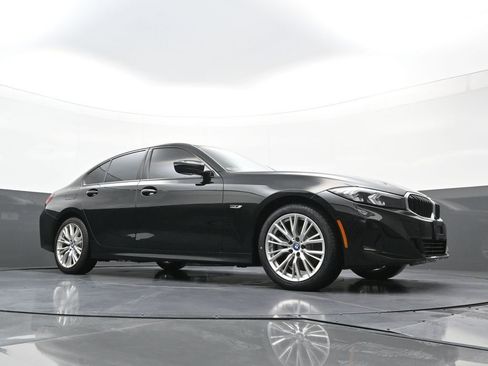 Used 2023 BMW 330e xDrive w/ Premium Package image 21