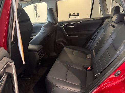 Used 2022 Toyota RAV4 XLE Premium AWD/4WD image 15