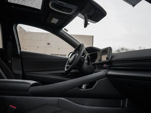 New 2026 Hyundai Elantra SEL Sport Premium FWD image 9