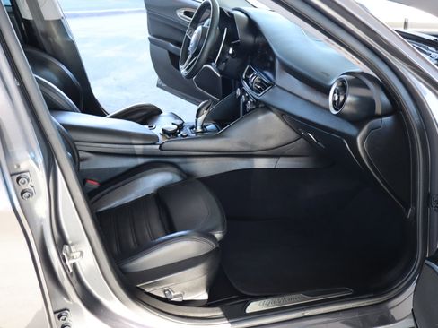 Used 2017 Alfa Romeo Giulia Ti w/ TI 19" Sport Package image 35