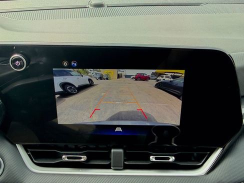 Used 2025 Chevrolet Equinox LT AWD/4WD image 23
