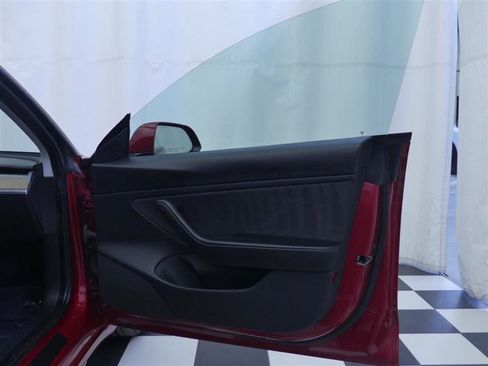 Used 2021 Tesla Model 3 Performance image 25