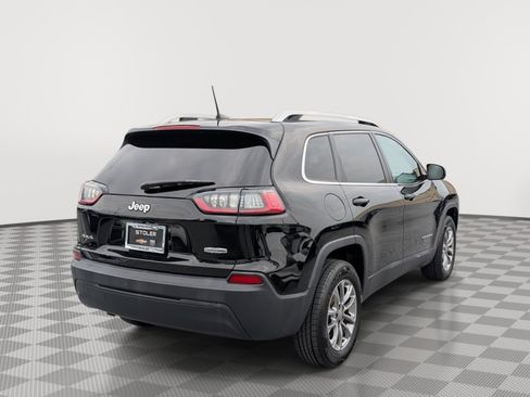 Used 2019 Jeep Cherokee Latitude Plus AWD/4WD image 5