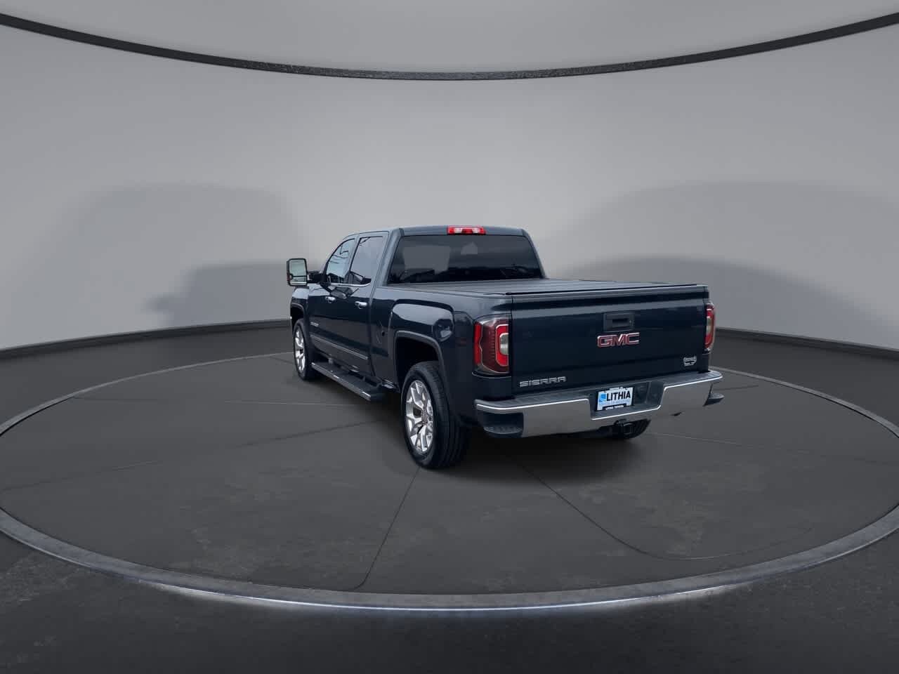 Used 2018 GMC Sierra 1500 SLT w/ SLT Premium Package AWD/4WD image 8
