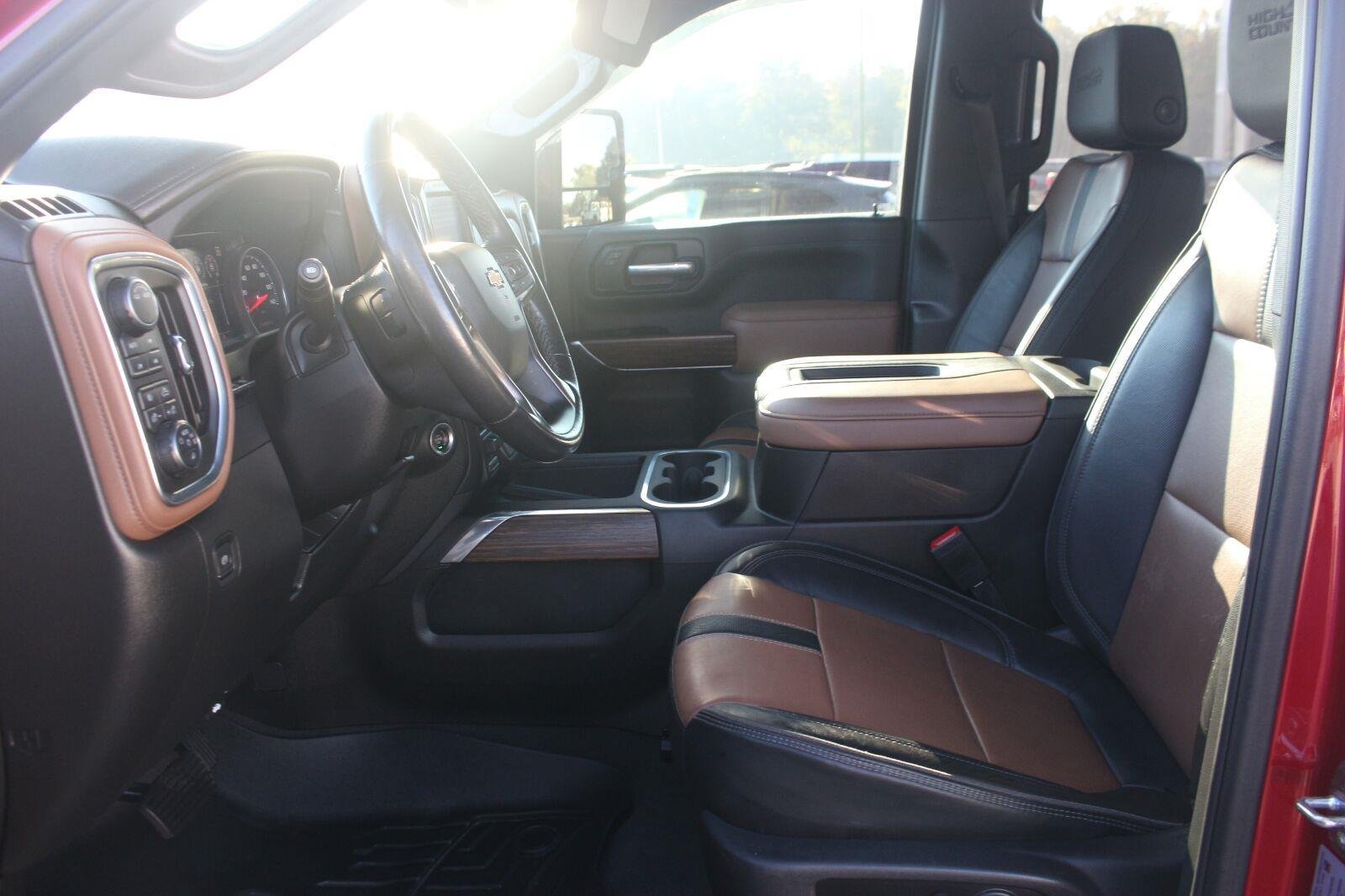 Used 2022 Chevrolet Silverado 2500 High Country w/ Z71 Off-Road Package AWD/4WD image 17