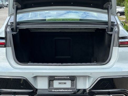 Certified 2024 BMW 760i xDrive AWD/4WD image 8