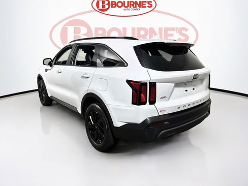 Used 2021 Kia Sorento S w/ Panoramic Sunroof Package AWD/4WD image 9