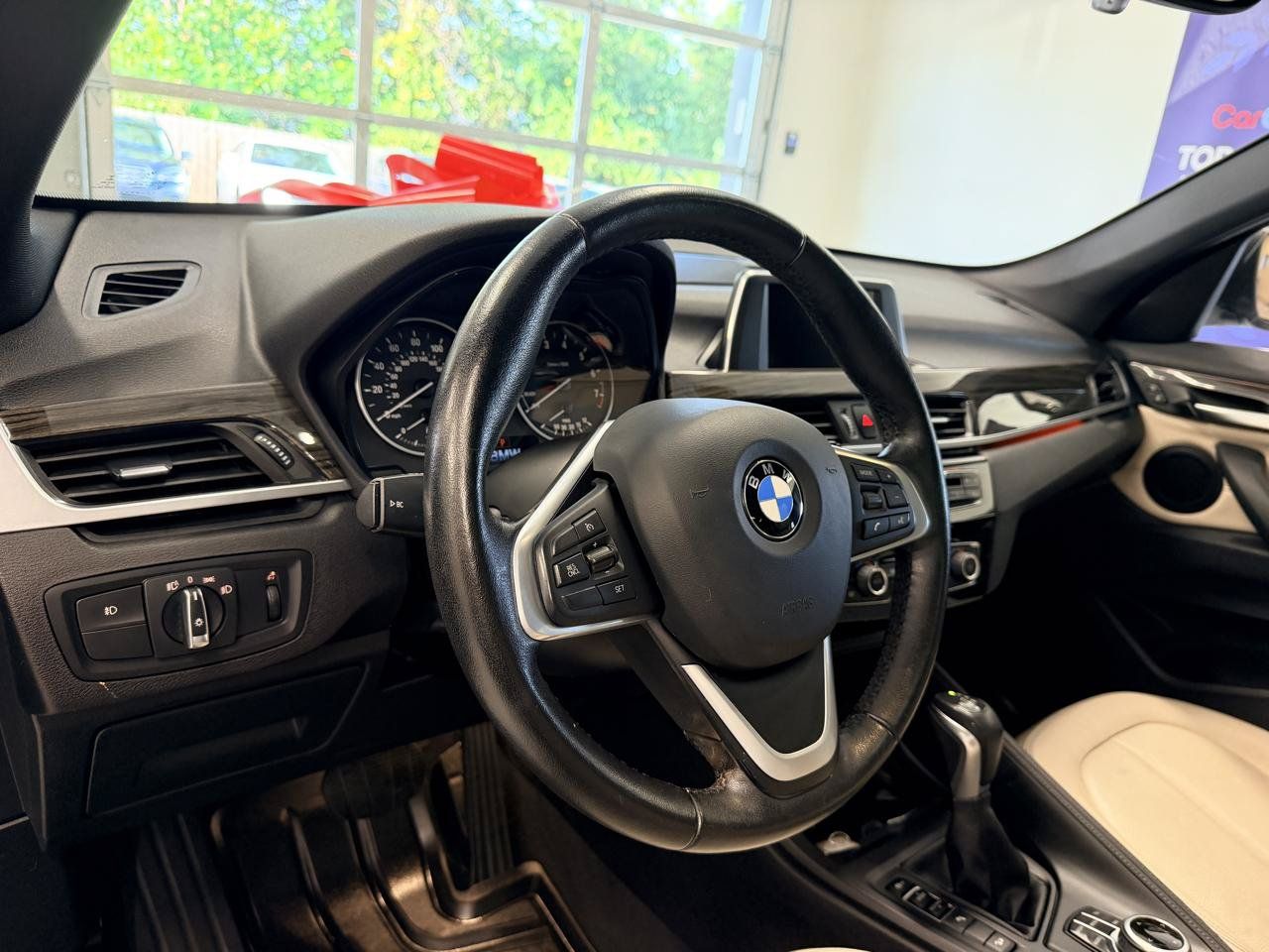 Used 2017 BMW X1 xDrive28i AWD/4WD image 16