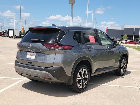 Certified 2023 Nissan Rogue SV w/ SV Premium B Package FWD image 5