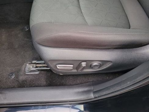 Used 2024 Toyota RAV4 XLE FWD image 15