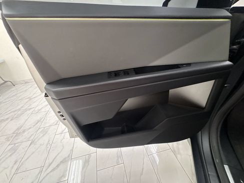 Used 2025 Tesla Cybertruck AWD Crew Cab image 23