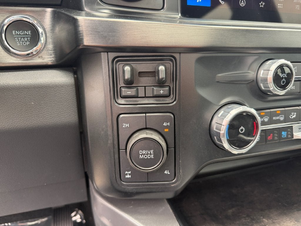 Used 2023 Ford F350 Lariat w/ Lariat Ultimate Package AWD/4WD image 33