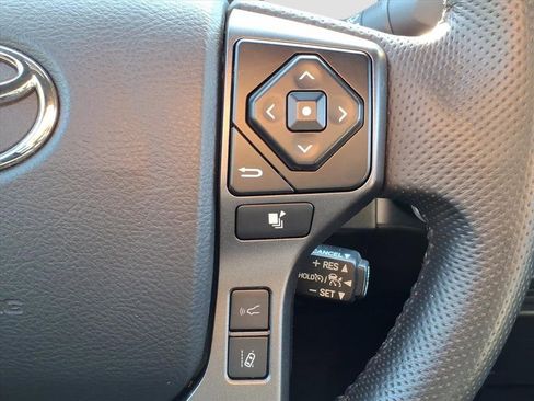 Used 2023 Toyota Tacoma 4x4 Double Cab image 17