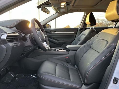 New 2025 Nissan Altima 2.5 SR w/ SR Premium Package image 16