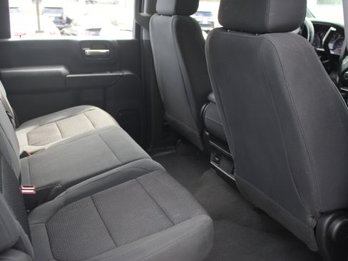 Used 2020 Chevrolet Silverado 2500 Custom w/ Custom Value Package image 27