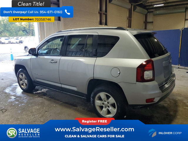Used 2016 Jeep Compass Latitude FWD image 3