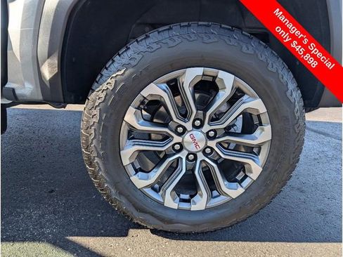 Used 2024 GMC Canyon Denali image 27