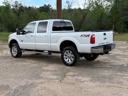 Used 2016 Ford F250 Lariat w/ Lariat Ultimate Package image 3