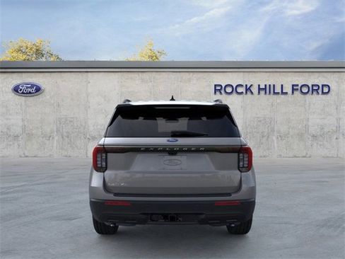 New 2026 Ford Explorer Active image 7