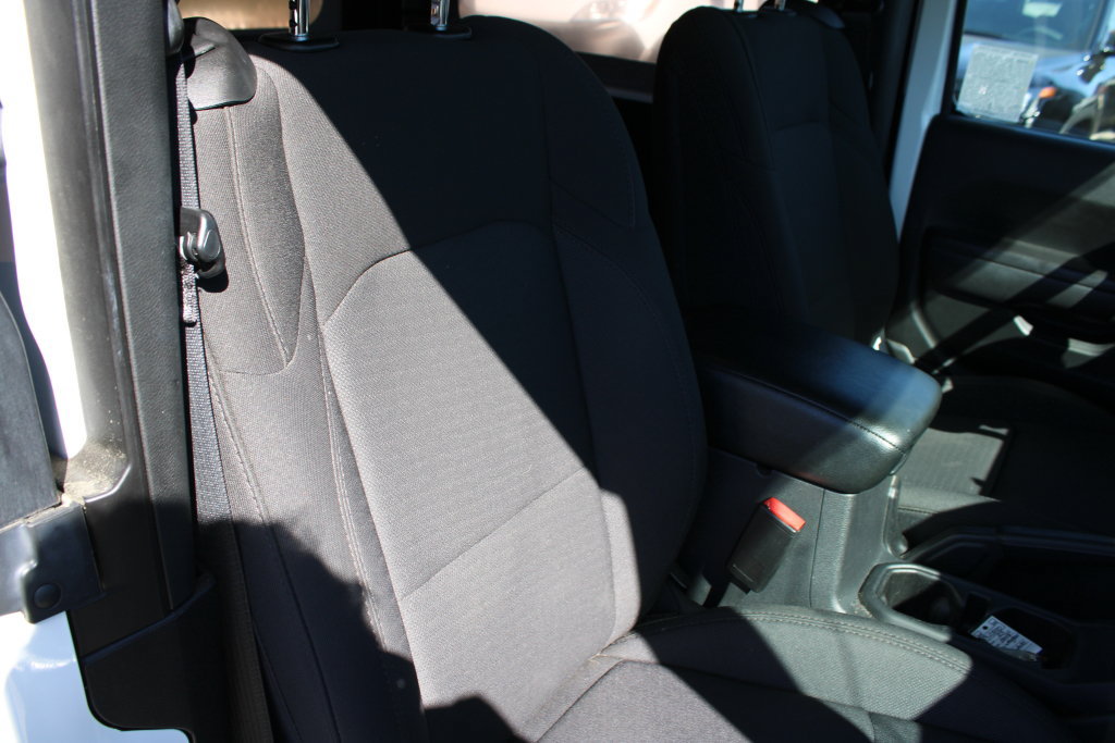 Used 2023 Jeep Wrangler Sport AWD/4WD image 13