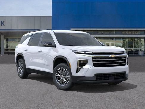 New 2026 Chevrolet Traverse LT w/ Driver Confidence Package FWD image 7
