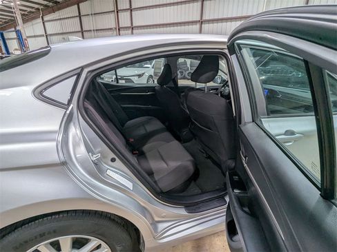 Used 2025 Toyota Camry LE image 24