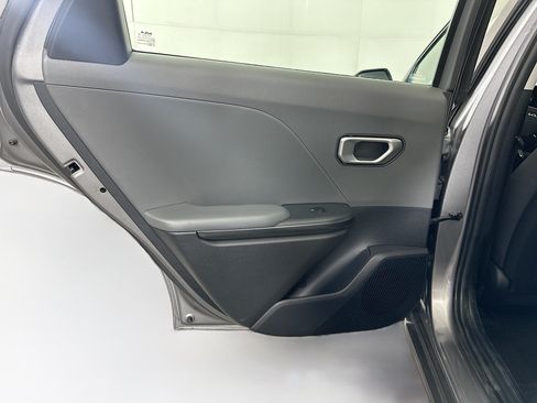 Used 2025 Kia K4 FWD image 25