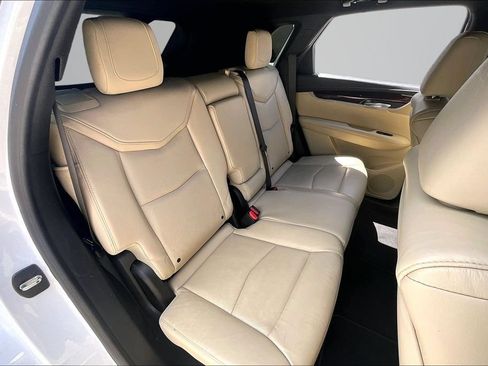 Used 2018 Cadillac XT5 Luxury w/ Driver Awareness Package AWD/4WD image 25