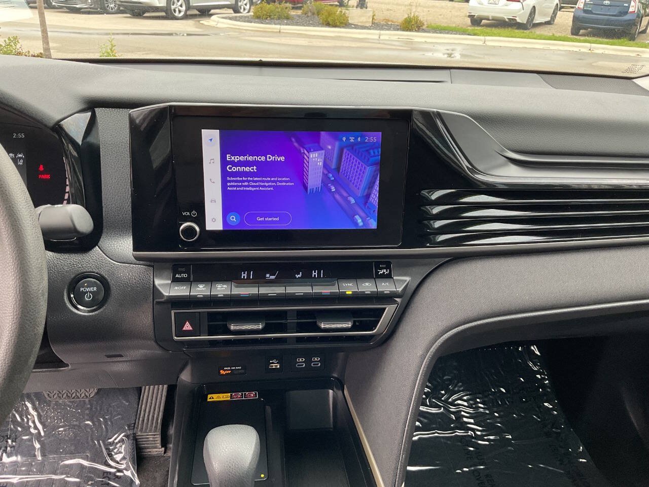 Used 2025 Toyota Camry LE FWD image 24