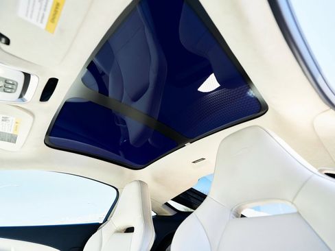 Used 2022 McLaren GT image 45