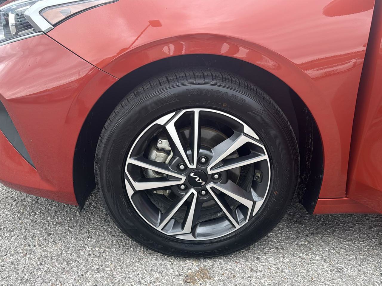 Used 2024 Kia Forte LXS w/ LXS Technology Package FWD image 25