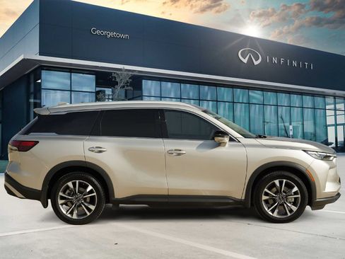 Certified 2023 INFINITI QX60 Luxe w/ Cargo Package image 4
