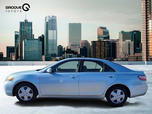 Used 2007 Toyota Camry LE image 2