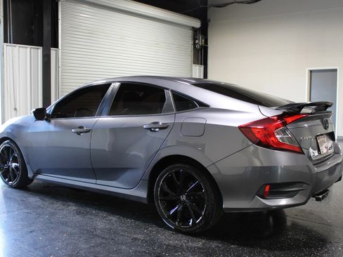 Used 2019 Honda Civic Sport image 5
